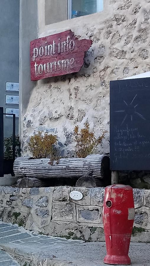 Sur Un Petit Nuage Villa Roubion Luaran gambar